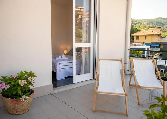 Penthouse With Terrace • Sea 5Min • Trains 4Min Varazze