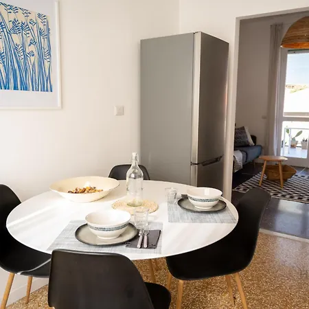 Penthouse With Terrace • Sea 5min • Trains 4min Apartment